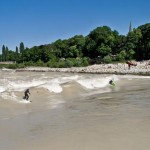 Hochwasser München Surfen Isar Juni 2010 Surfer Welle