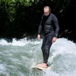 Eisbach-River-Surfer-Guenter Nusser am Eisbach München cruising