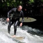 Eisbach-River-Surfer-Guenter Nusser am Eisbach München relax